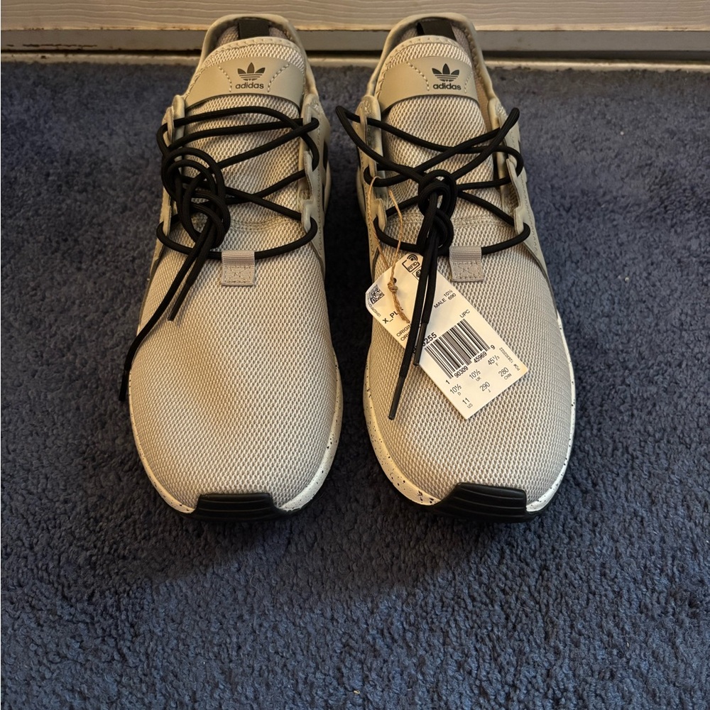 Adidas Men's Light Gray Sneakers